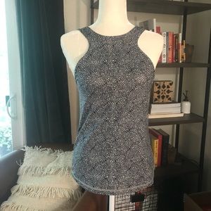 lululemon athletica Tops - NWOT LULULEMON High Neck Tank Sz 6 lululemon athletica Tops - NWOT LULULEMON High Neck Tank Sz 6